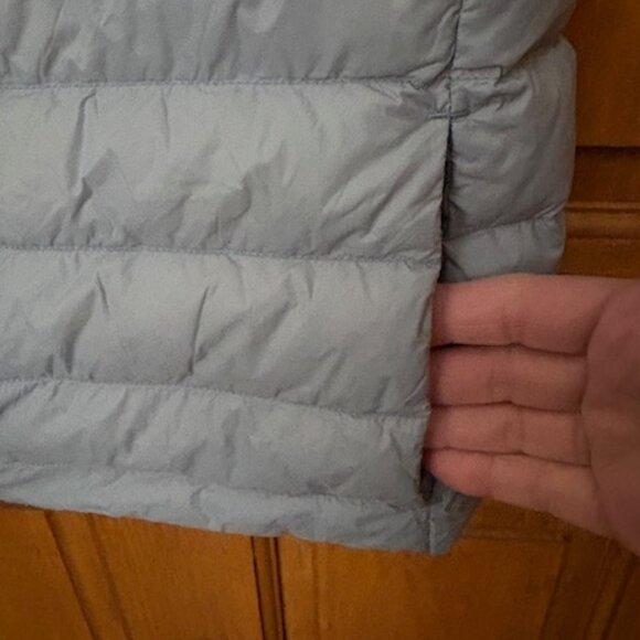 Cotes of London cap sleeve down vest - Picture 3 of 7